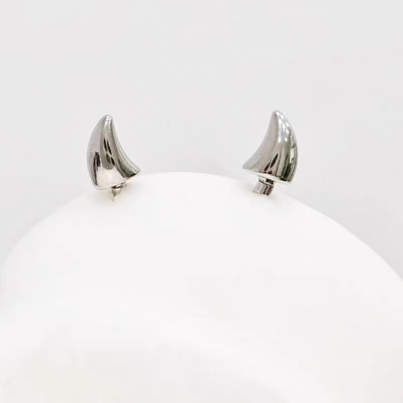 Anting Tindik Tanduk Iblis Luc - Men Accessories Sale ulasan dan harga